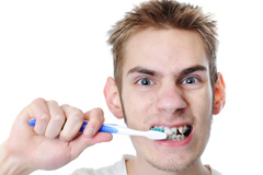 Brossage des dents traumatique