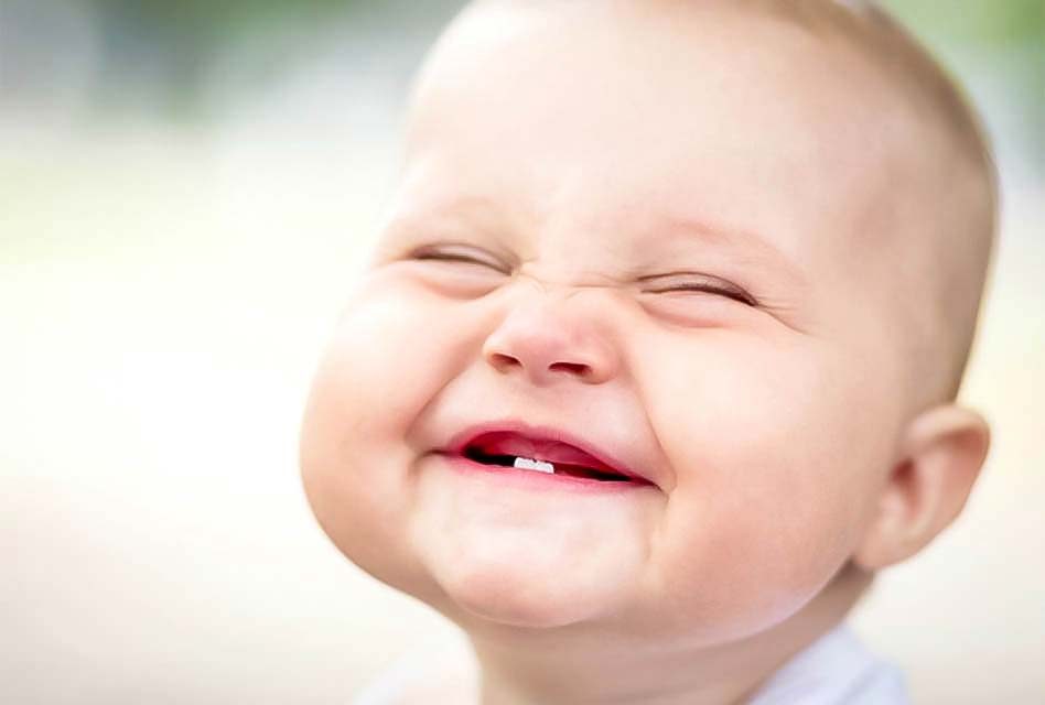 À quel âge les dents des enfants commencent à sortir?